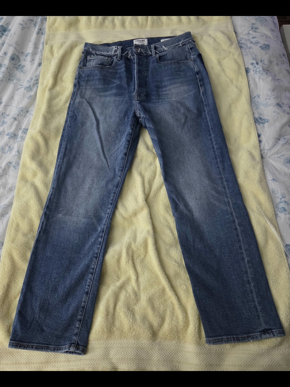 Frame Denim Women's Straight-Leg Jeans in Medium Blue Wash